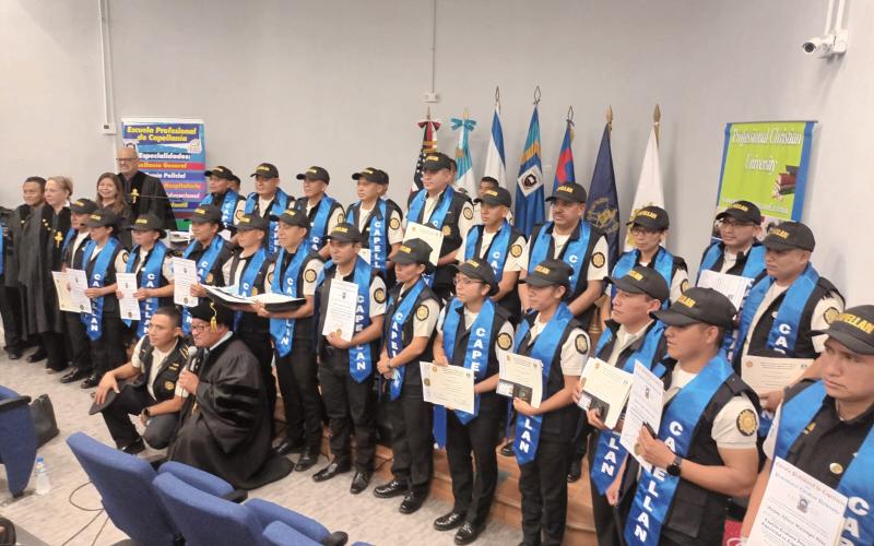 Clausuran novena promoción de capellanía con orientación policial