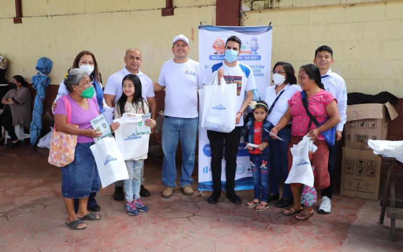 Reglamento 164-2021 es socializado con vecinos de Chinautla