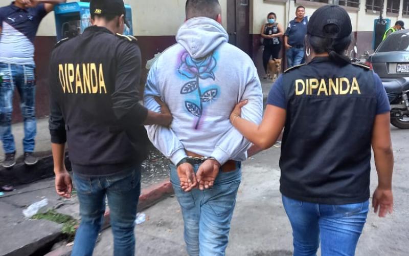 Detienen a extorsionista que exigía pago de Q150 mil en Escuintla