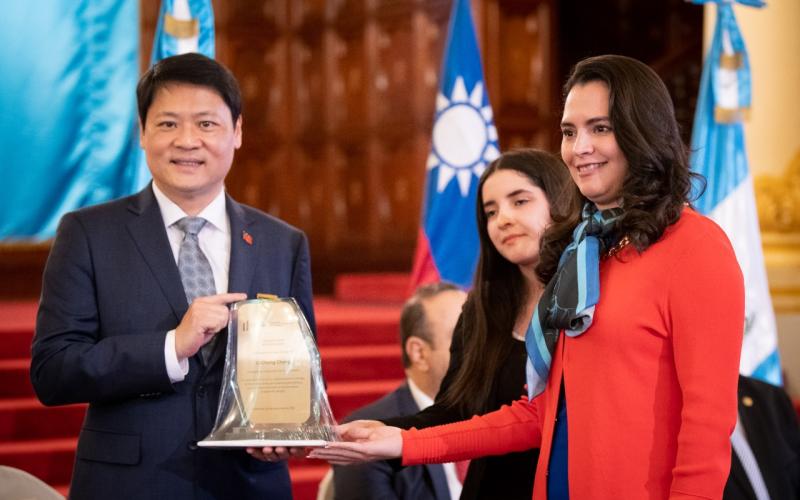 En los últimos tres años, Taiwán ha entregado becas de estudio a 410 guatemaltecos