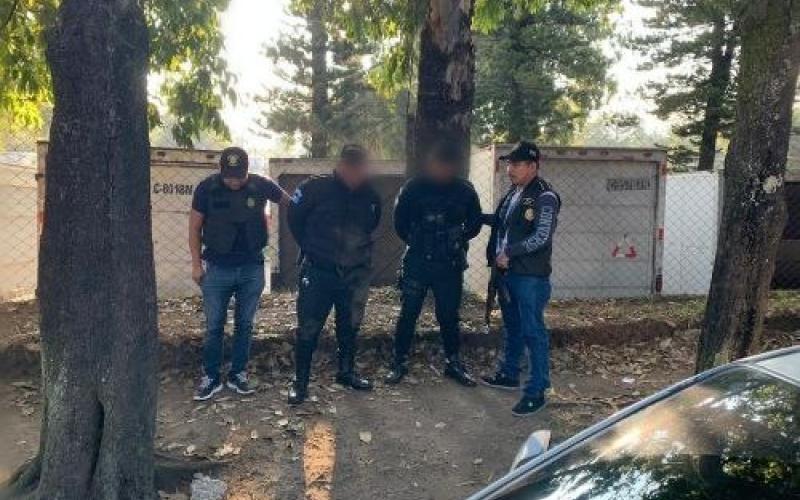 Inspectoría General captura a dos agentes luego de denuncia ciudadana