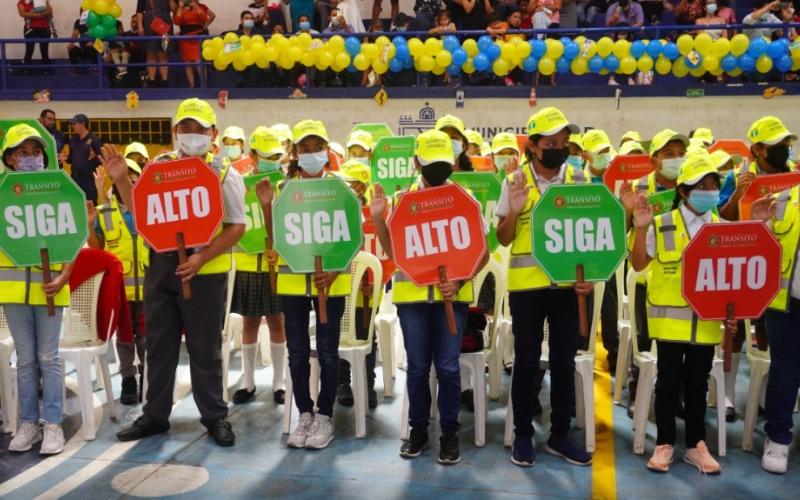 321 niños participan en programa de Inspectores Escolares