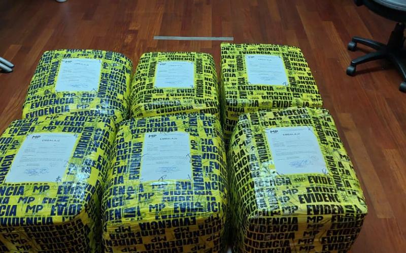 Localizan 215 kilos de cocaína adheridos en prendas de vestir