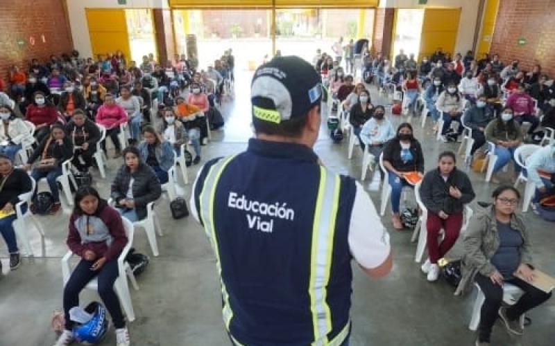 Más de 2 mil 800 mujeres beneficiadas a través del Programa Motorista Segura