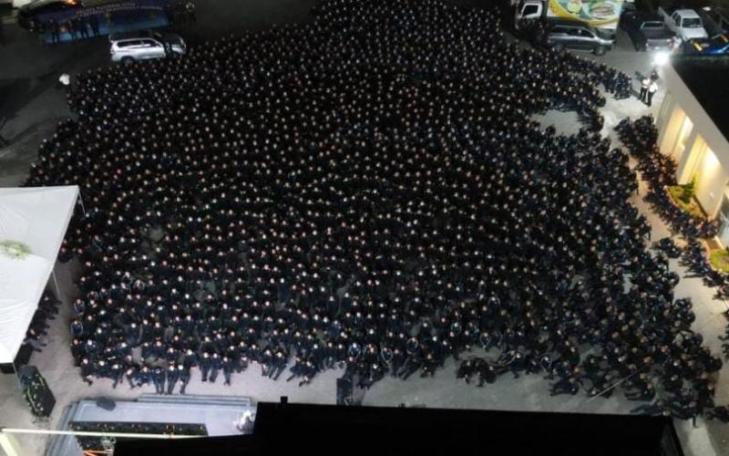 Autoridades del Mingob visitan a alumnos que están próximos a graduarse de agentes de PNC