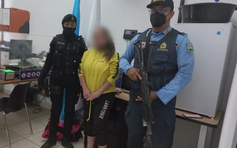 Presunta líder de la estructura Coyotes es expulsada de Guatemala