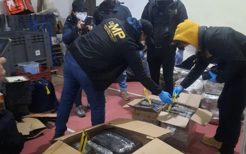 Localizan marihuana en agencia de encomiendas en San Marcos