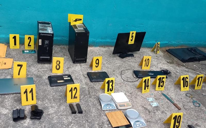 Capturados y armas de fuego consignadas por especialistas de Dipanda