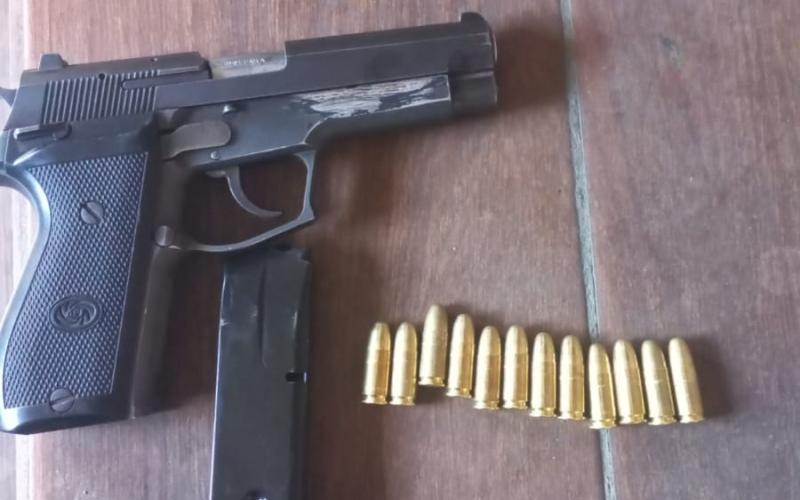 Implicados en asesinato de familia son puestos a disposición