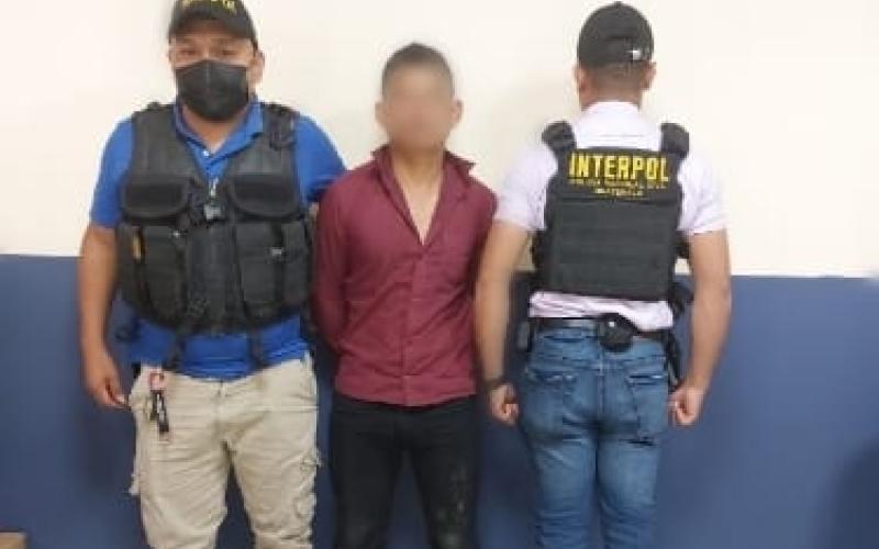 Guatemaltecos con alerta internacional son detenidos por Interpol