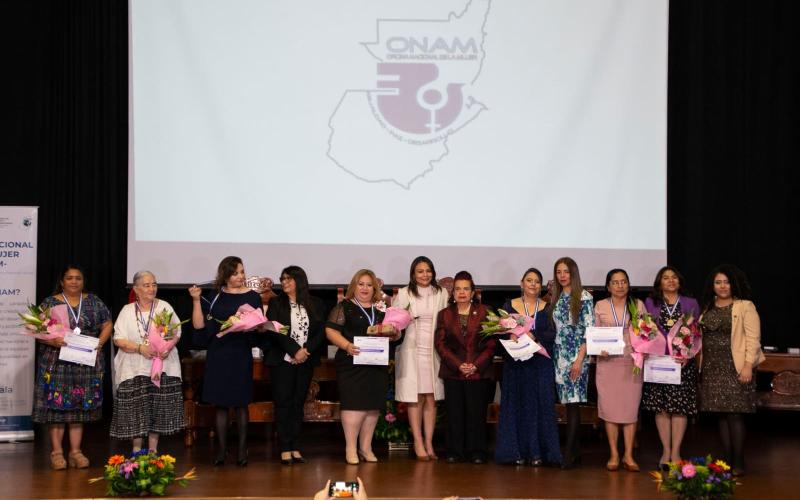 Galardón Oficina Nacional de la Mujer
