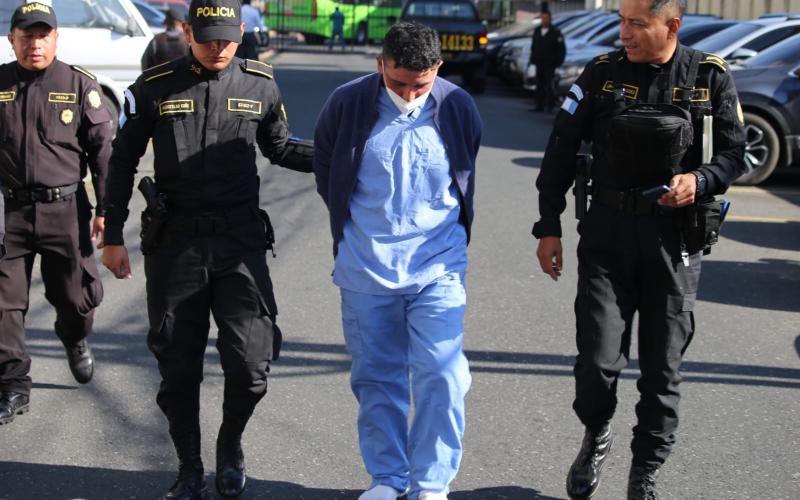 Investigarán ingreso de pandillero a centro hospitalario vestido de enfermero