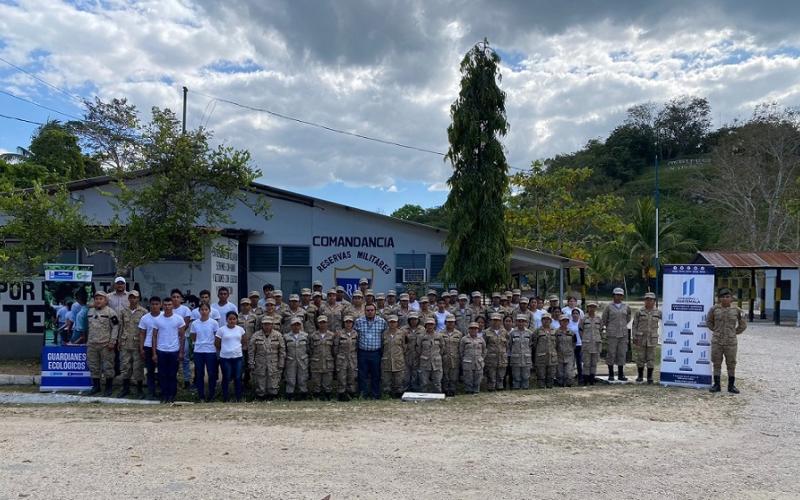 MARN instruye a jóvenes de las reservas militares sobre protección del medioambiente