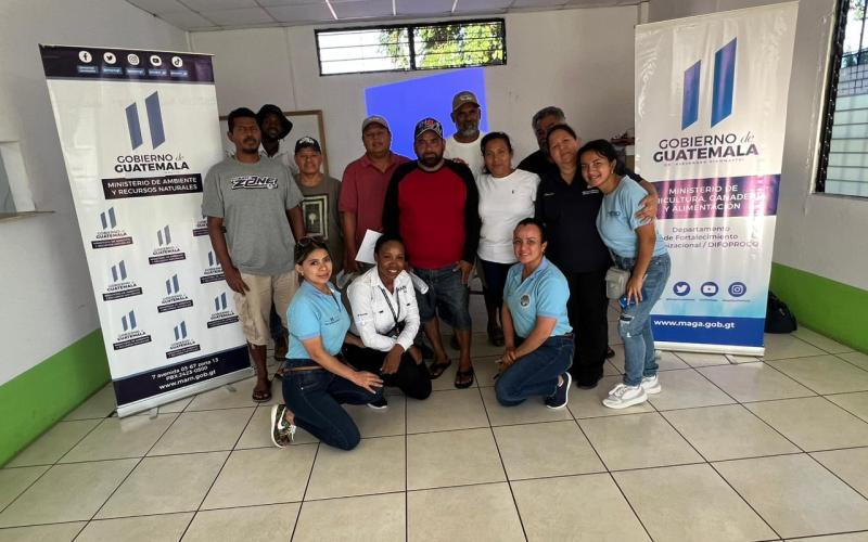 Pescadores de Izabal aprenden sobre conservación de ecosistemas marinos