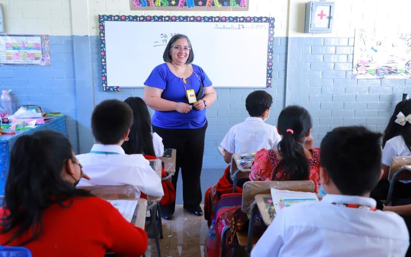 Se incrementa el número de plazas docentes  en la actual administración 