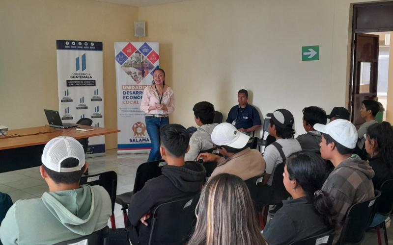 MARN en Baja Verapaz capacita sobre legislación ambiental