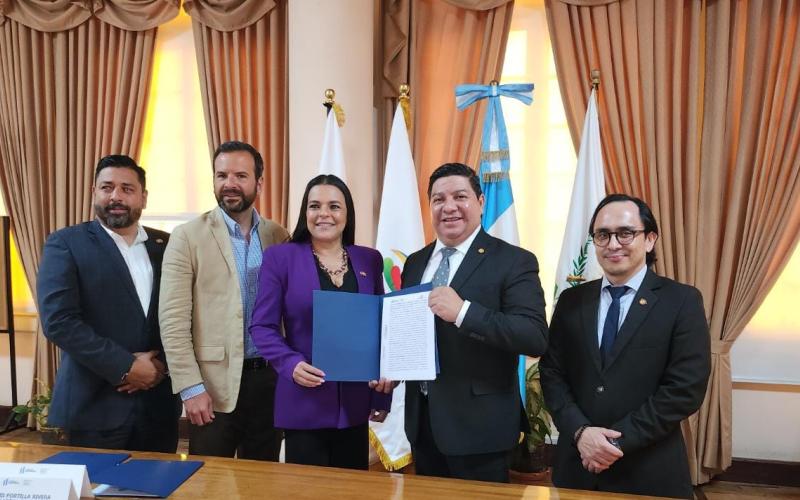 MARN y Fundación Azteca Guatemala realizan alianza estratégica para promover acciones ambientales