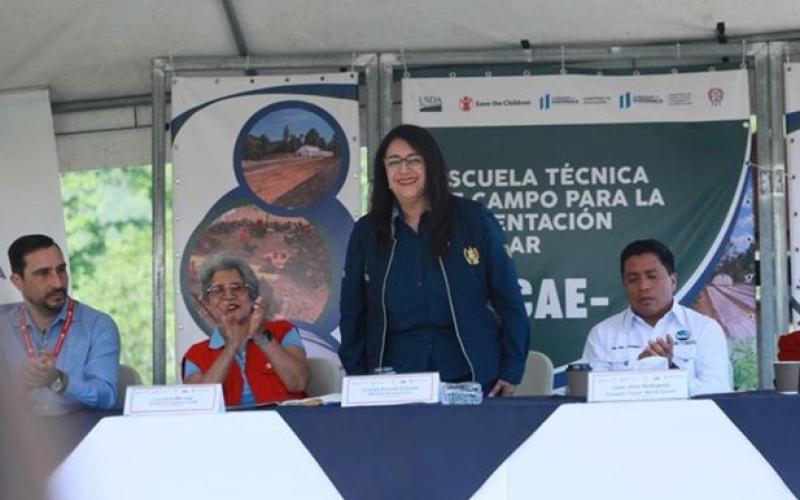 Entrega de la Escuela Técnica de Campo para la Alimentación Escolar -ETCAE- al Concejo Municipal de Santa María Nebaj,  Quiché