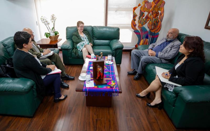 Secretaria Presidencial de la Mujer, Ana Leticia Aguilar Theissen, sostuvo una reunión de trabajo con la Ministra de Economía