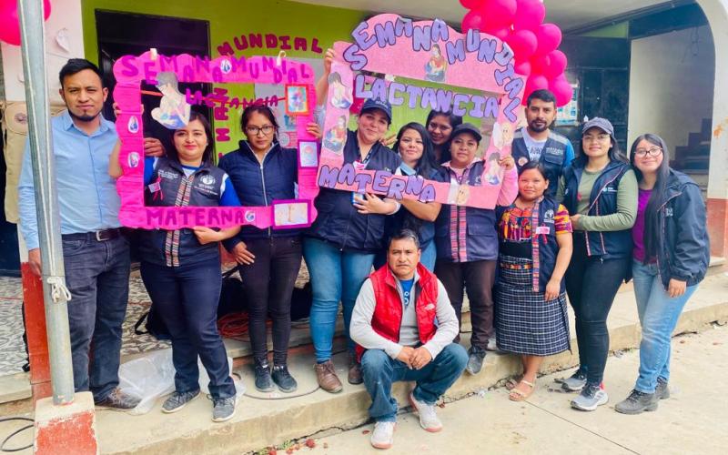 Fomentan lactancia materna para prevenir la desnutrición en Santa Bárbara, Huehuetenango