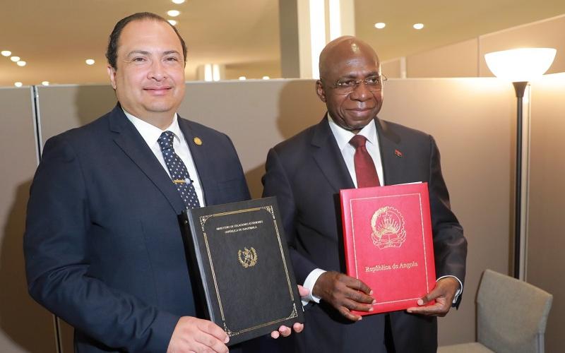 Guatemala establece relaciones diplomáticas con Angola 