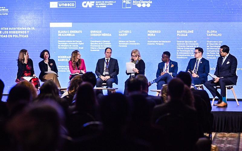 Guatemala Presente en FORO IA