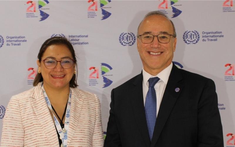 La gerente del Instituto Nacional de Estadística (INE), Brenda Miranda y el Jefe del Departamento de Análisis Estadístico de la citada institución, Cristian Miguel Cabrera Ayala.