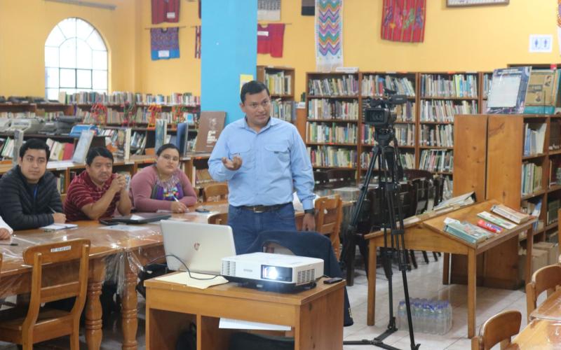 Minfin capacita a municipalidades de Sololá en el uso del sistema Servicios GL