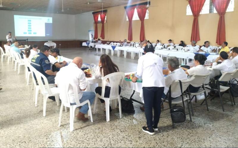 Público participa en taller para el desarrollo económico local de Zacapa
