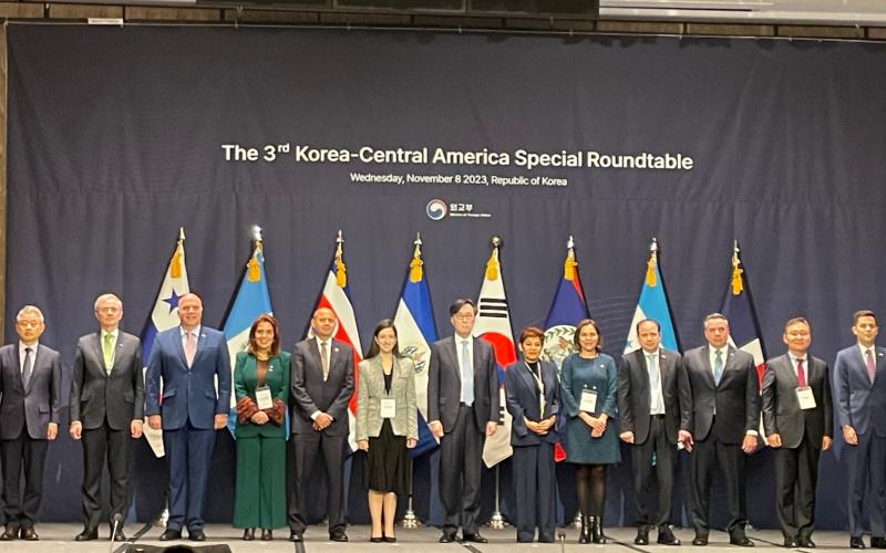 Vicecanciller de Guatemala participa en mesa redonda de cooperación entre Corea y Centroamérica 