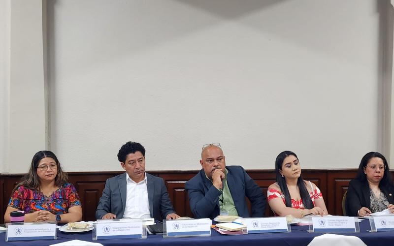 Comisión de la Mujer del CONADUR conoce resultados de ENCABIH