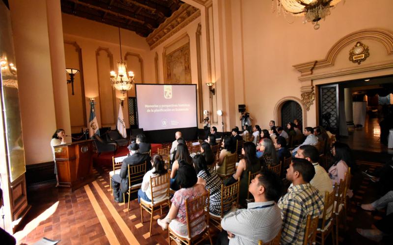 Conversatorio sobre “Memorias y perspectivas históricas de la institucionalidad de la planificación en Guatemala”