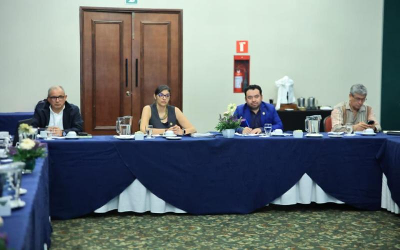 Trabajan en plan para implementar un Registro Único de Agricultores