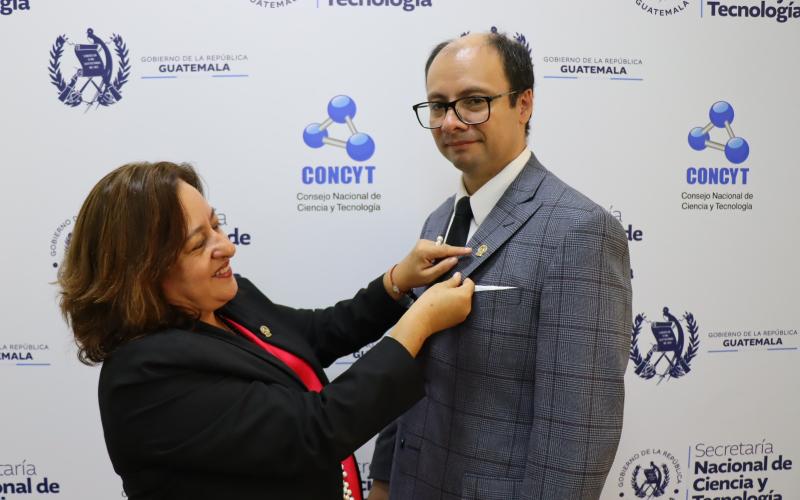 El científico Enrique Pazos Avalos asume como subsecretario Nacional de la Senacyt