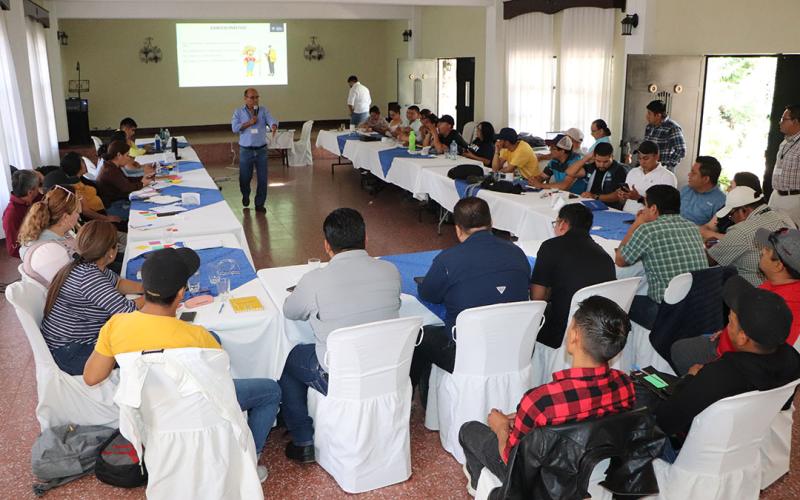 Huehuetenango: extensionistas amplían sus conocimientos sobre el RUA