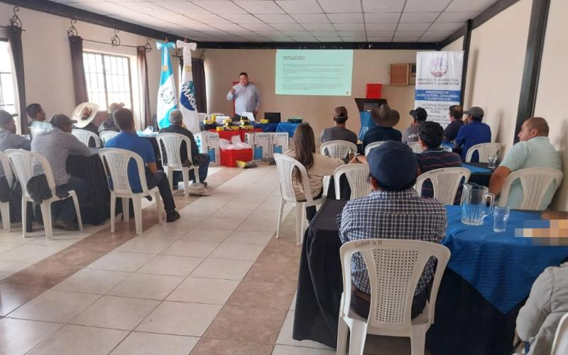 Brindan taller de buenas prácticas agrícolas y de manufactura Jalapa