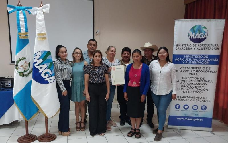 En Zacapa y Jutiapa brindan capacitación en obligaciones y derechos asociativos