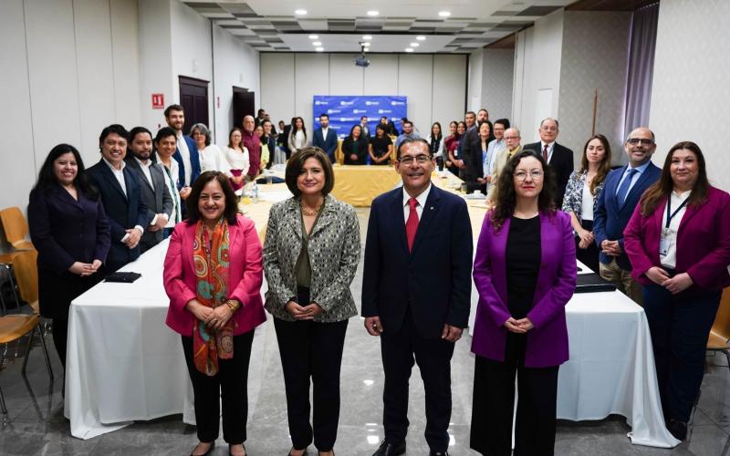 Científicos contribuyen en la discusión ética sobre neurotecnología 
