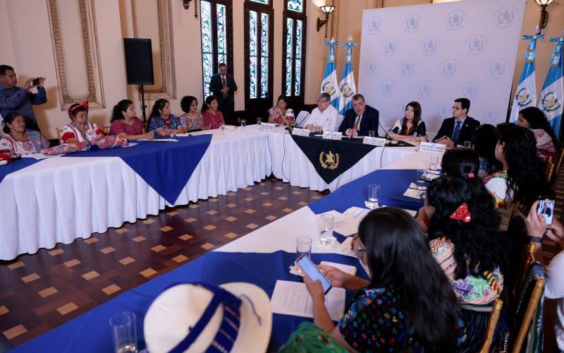 Firma de Acuerdo Defensoría de la Mujer Indígena