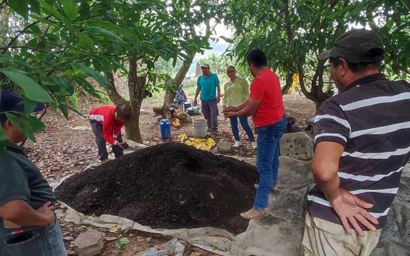 Familias rurales producirán abono orgánico