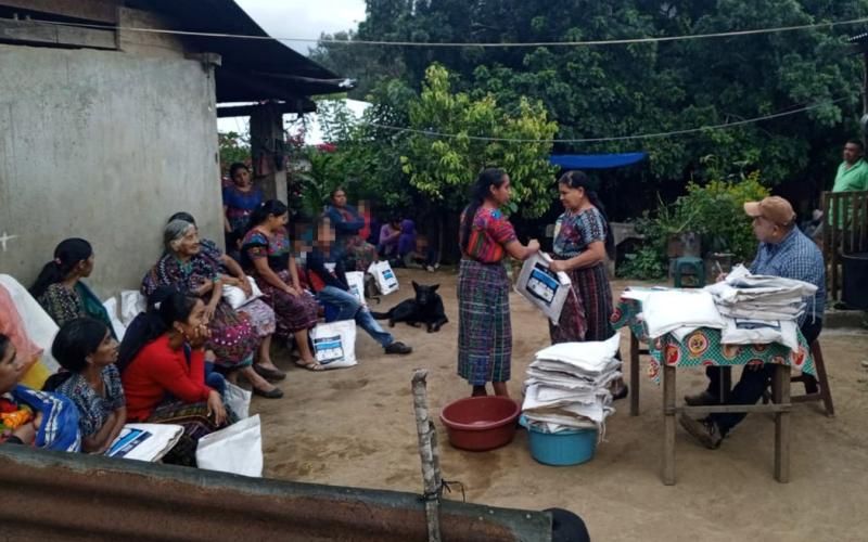 Entregan semillas de sorgo en Chimaltenango