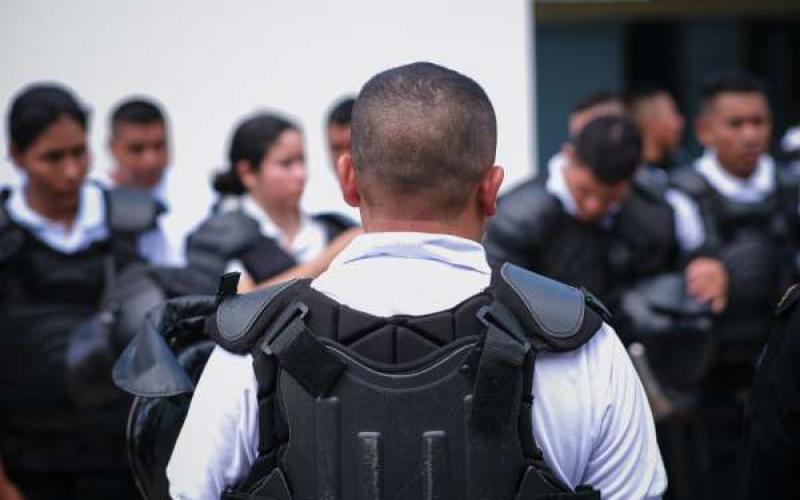 Los aspirantes a VTJ participaron en una jornada de formación con las Fueras Especiales de la Policía Nacional Civil.