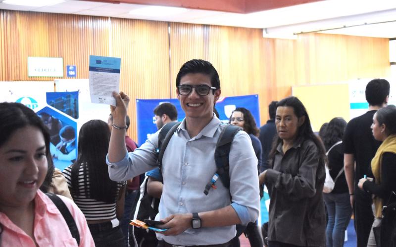 Guatemaltecos de todas las edades asistieron a la Feria Nacional de Becas 2024.