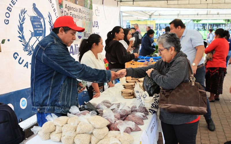 Feria del Agricultor llega a San Miguel Petapa, Jalapa y San Miguel Pochuta