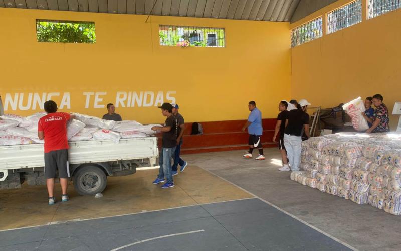 Llegan alimentos para beneficiar a más de 19 mil familias