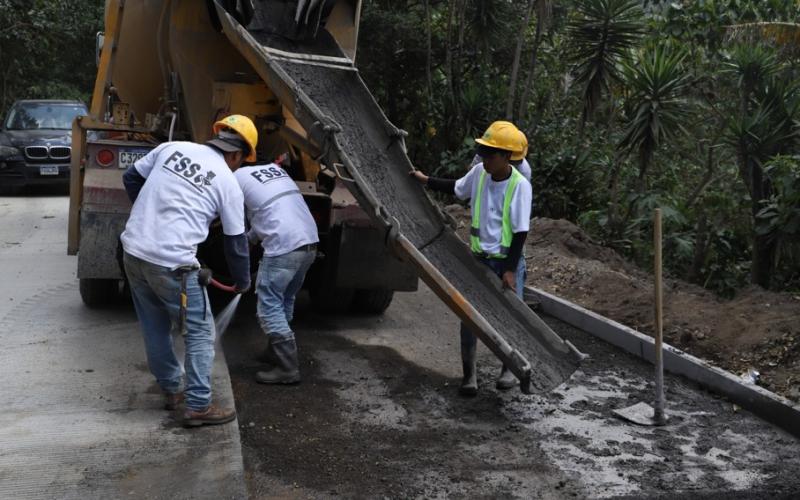 El desarrollo llega a comunidades de Chimaltenango con el mejoramiento de caminos rurales 