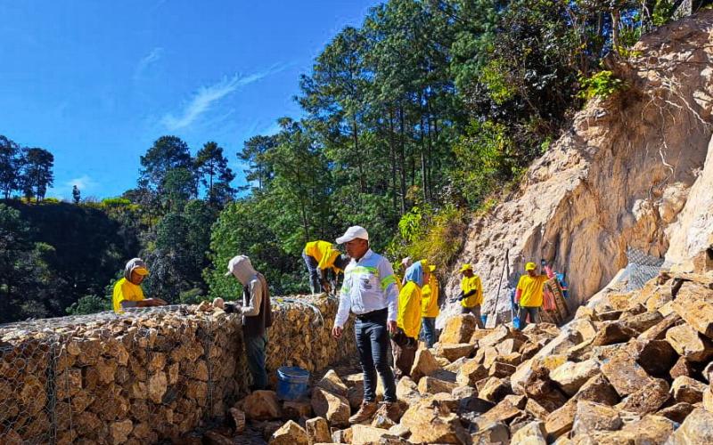 CIV TRABAJA EN RECUPERAR Y ASEGURAR LA RUTA ENTRE CHICHICASTENANGO Y SANTA CRUZ DEL QUICHÉ