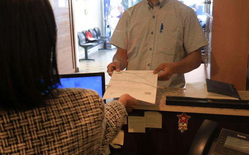Tramites en la DGT solamente pueden hacerse por interesados, representantes legales o abogados