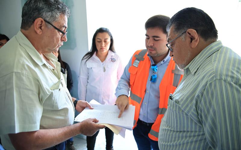 Supervisan avances en la construcción de laboratorios en Villa Nueva