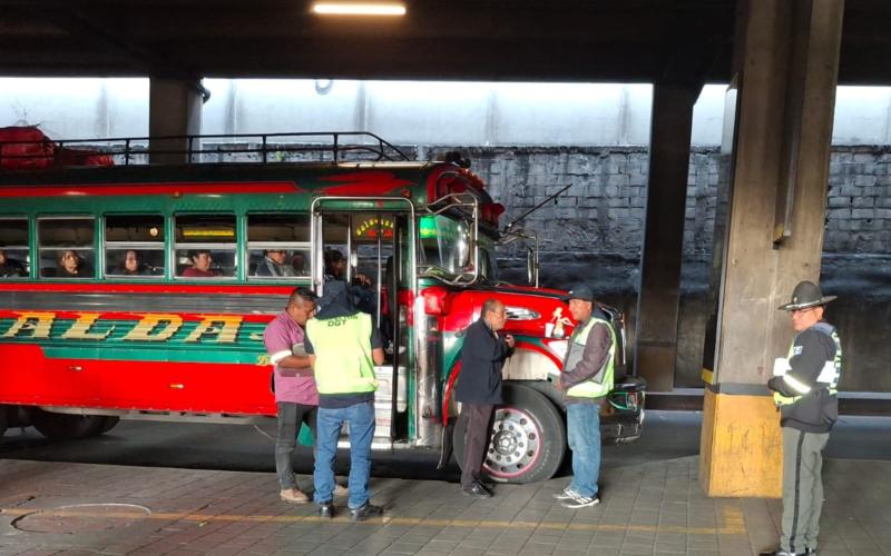 La DGT refuerza la seguridad en el transporte extraurbano durante Semana Santa 